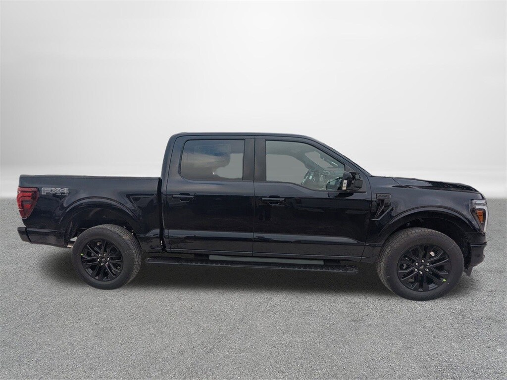 2025 Ford F-150 Lariat photo 2