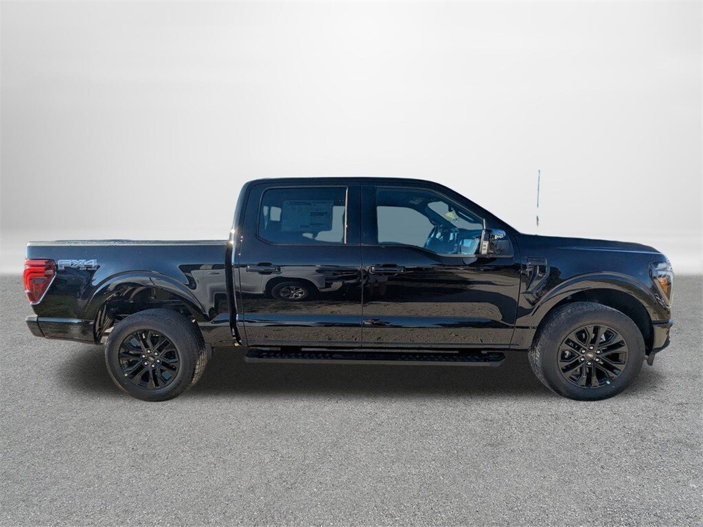 2025 Ford F-150 Lariat photo 2