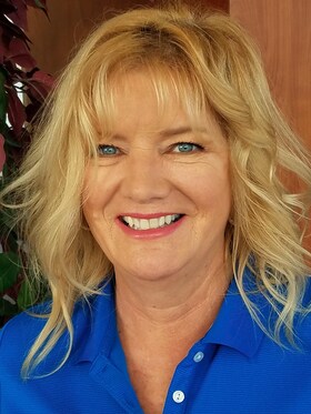Staff member Carmen Plath from ID_1c3b36a94138