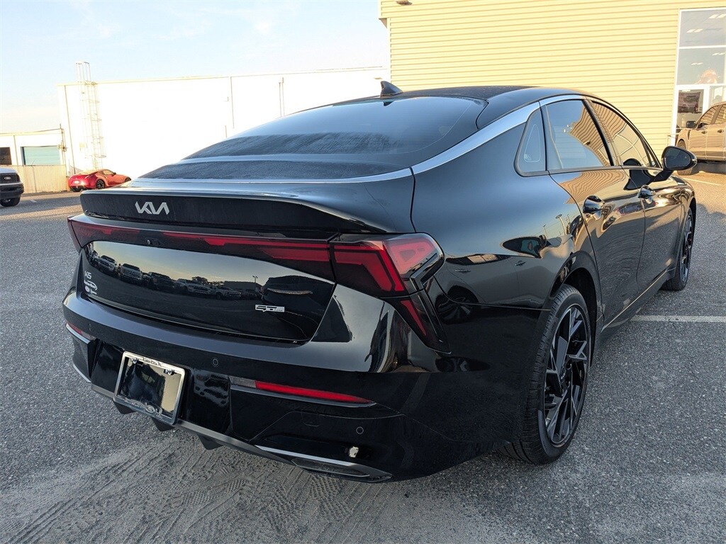 2025 Kia K5 GT-Line photo 3