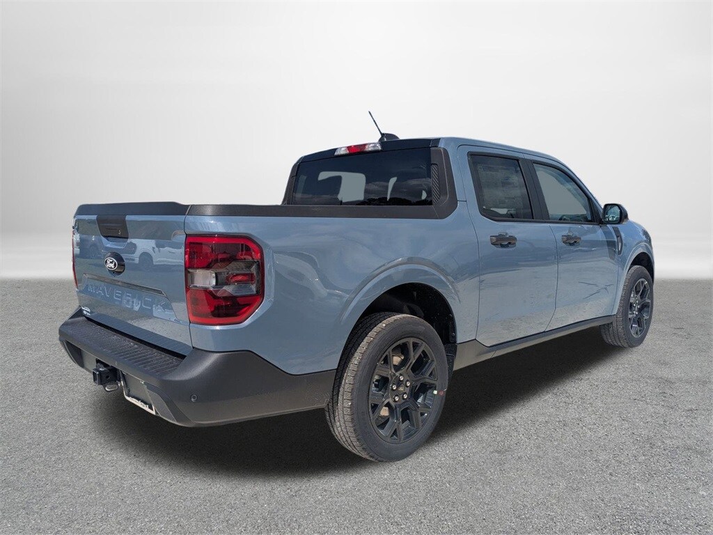 2025 Ford Maverick XLT photo 2