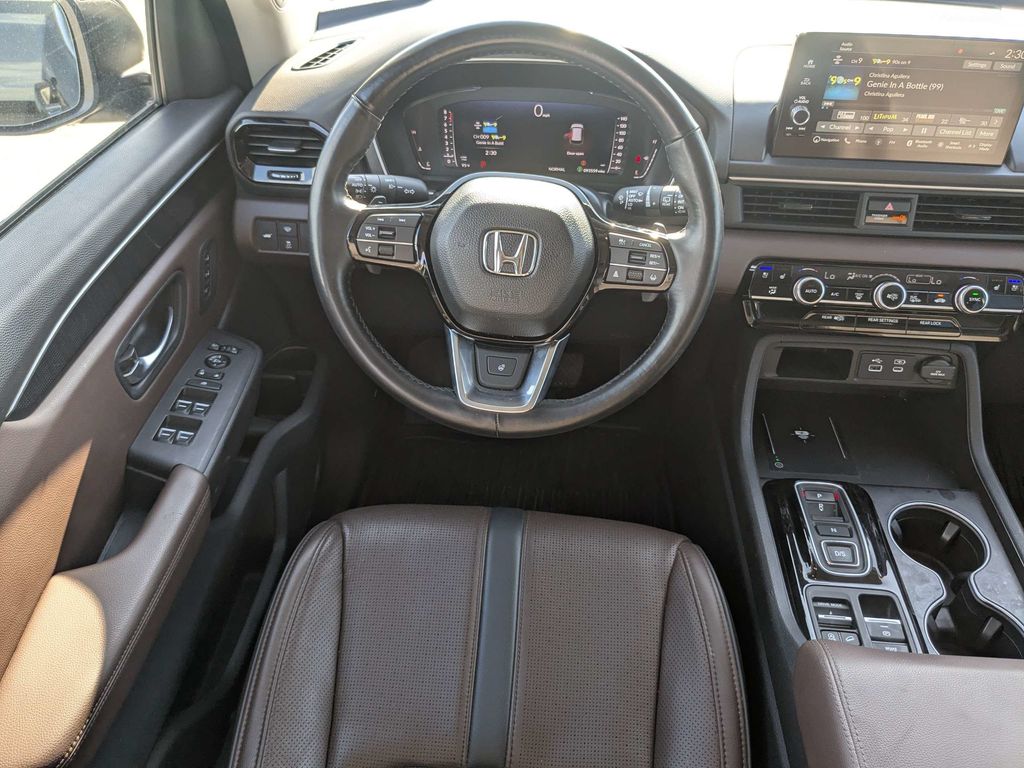 2023 Honda Pilot Elite - Photo 18