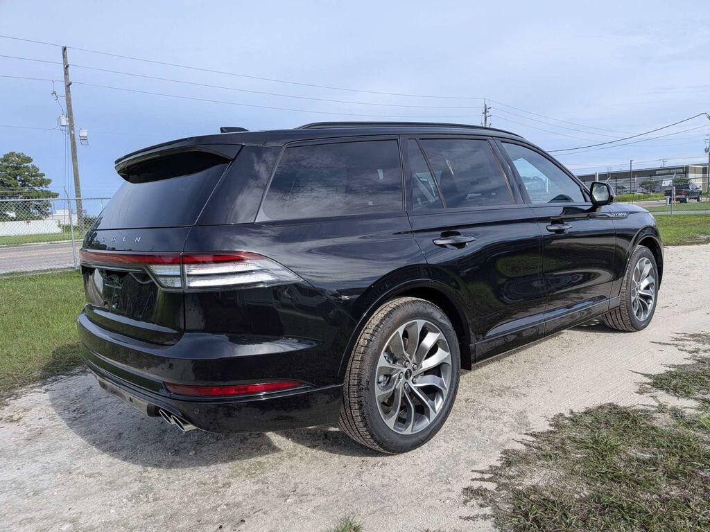 New 2026 Lincoln Aviator Premiere SUV