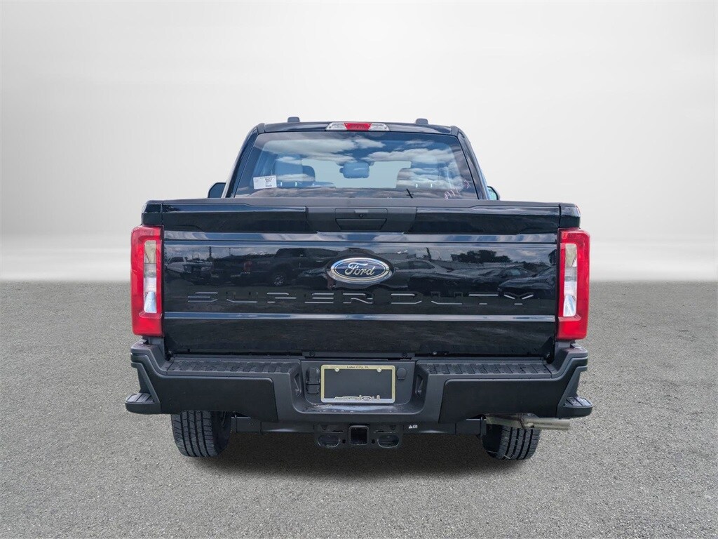 2025 Ford F-250 XL photo 4