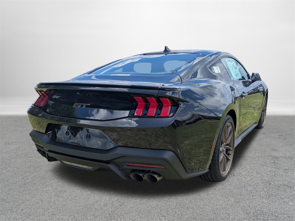 2025 Ford Mustang GT Premium photo 3
