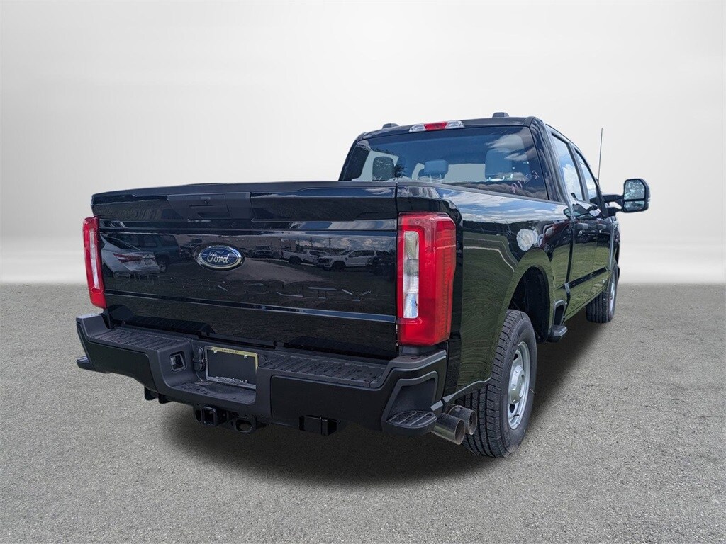 2025 Ford F-250 XL photo 3