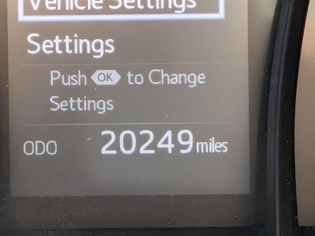 2019 Toyota Camry LE - Photo 26