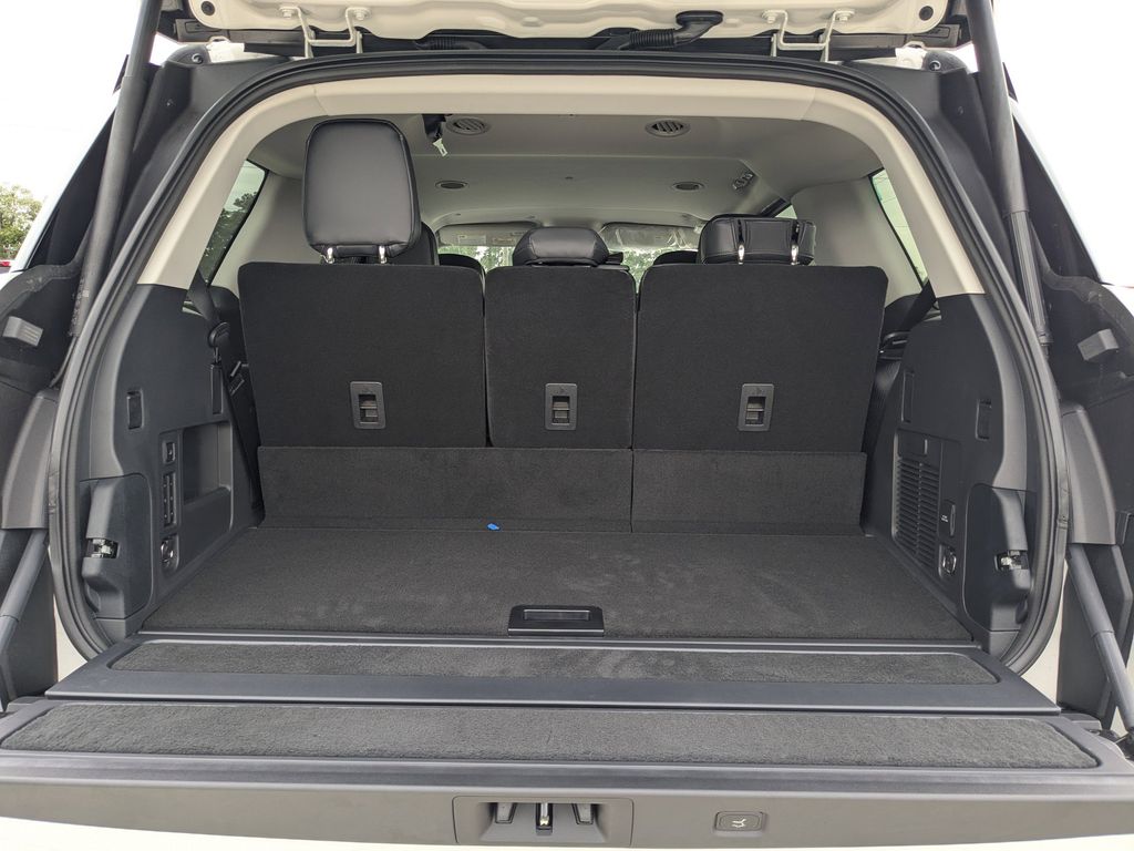 2026 Lincoln Navigator Premiere - Photo 11