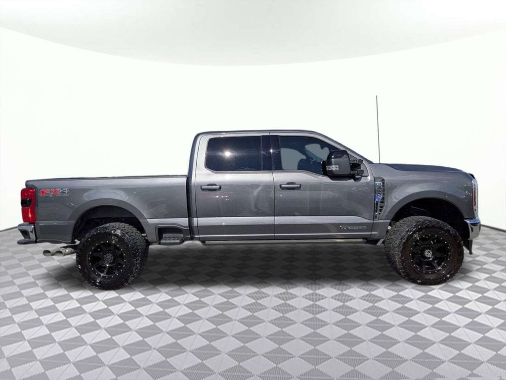 Used 2025 Ford F-350SD Lariat Truck