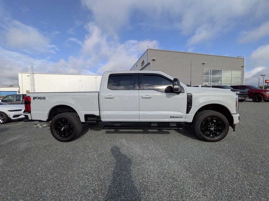 Used 2025 Ford F-350SD Lariat Truck