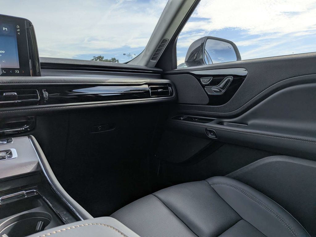 2026 Lincoln Aviator Premiere - Photo 17
