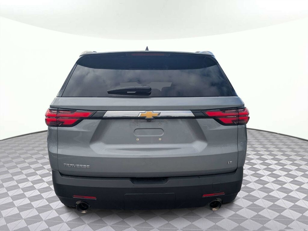 Used 2023 Chevrolet Traverse LT SUV