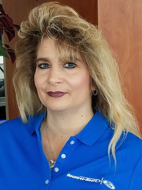 Staff member Danielle Thomas from ID_ef534281a372