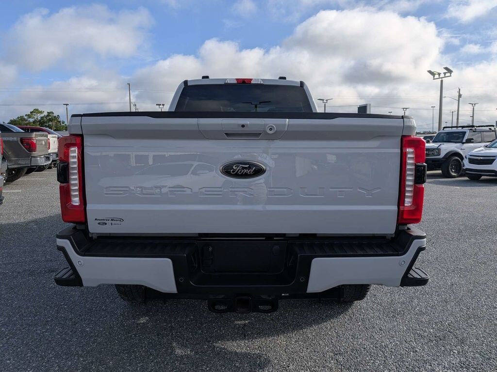 Used 2025 Ford F-350SD Lariat Truck