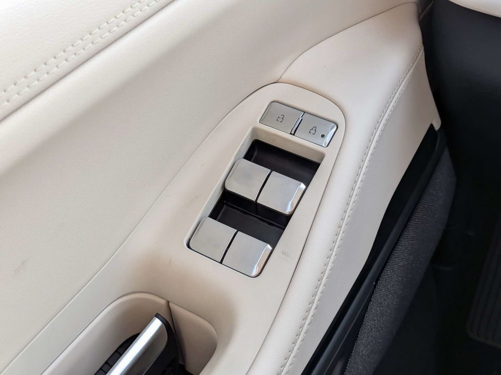 2027 Lincoln Navigator Reserve - Photo 22