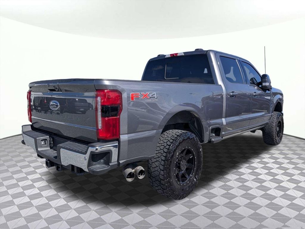 Used 2025 Ford F-350SD Lariat Truck