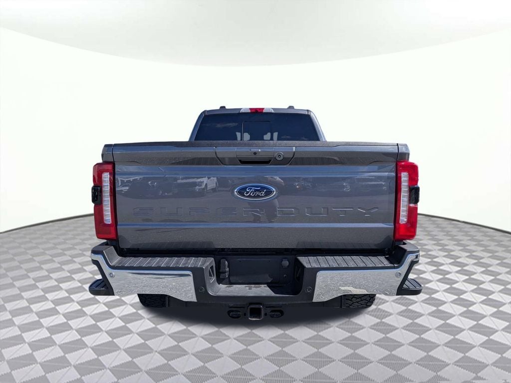 Used 2025 Ford F-350SD Lariat Truck