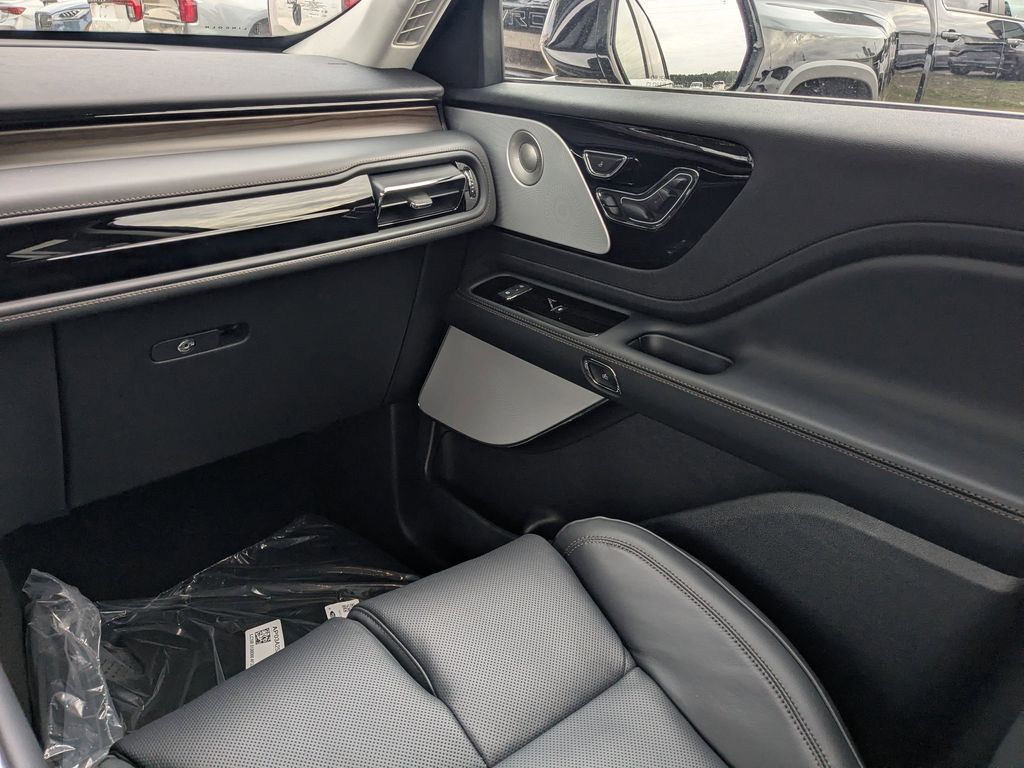 2026 Lincoln Aviator Reserve - Photo 17