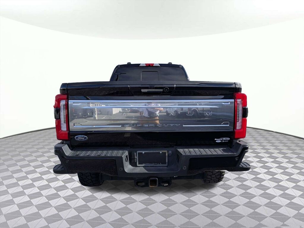 Used 2024 Ford F-250SD Platinum Truck