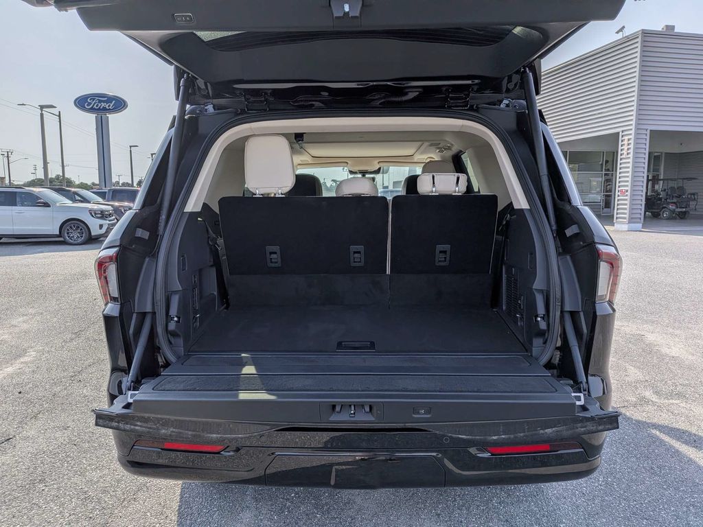 2027 Lincoln Navigator Reserve - Photo 12