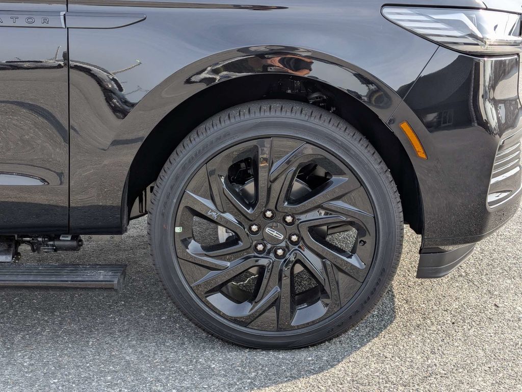 2027 Lincoln Navigator Reserve - Photo 11