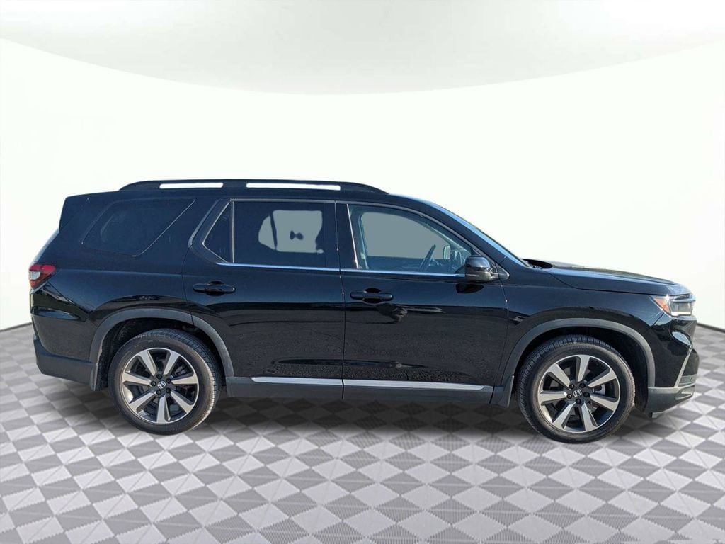 Used 2023 Honda Pilot Elite SUV
