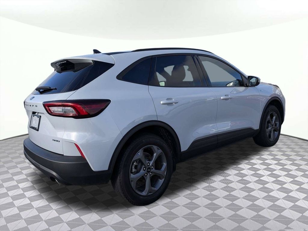 Used 2025 Ford Escape ST-Line Select SUV