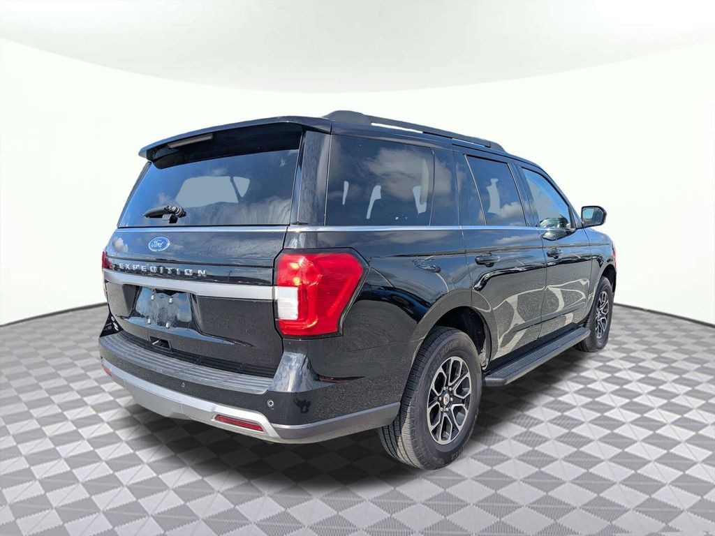 Used 2024 Ford Expedition XLT SUV
