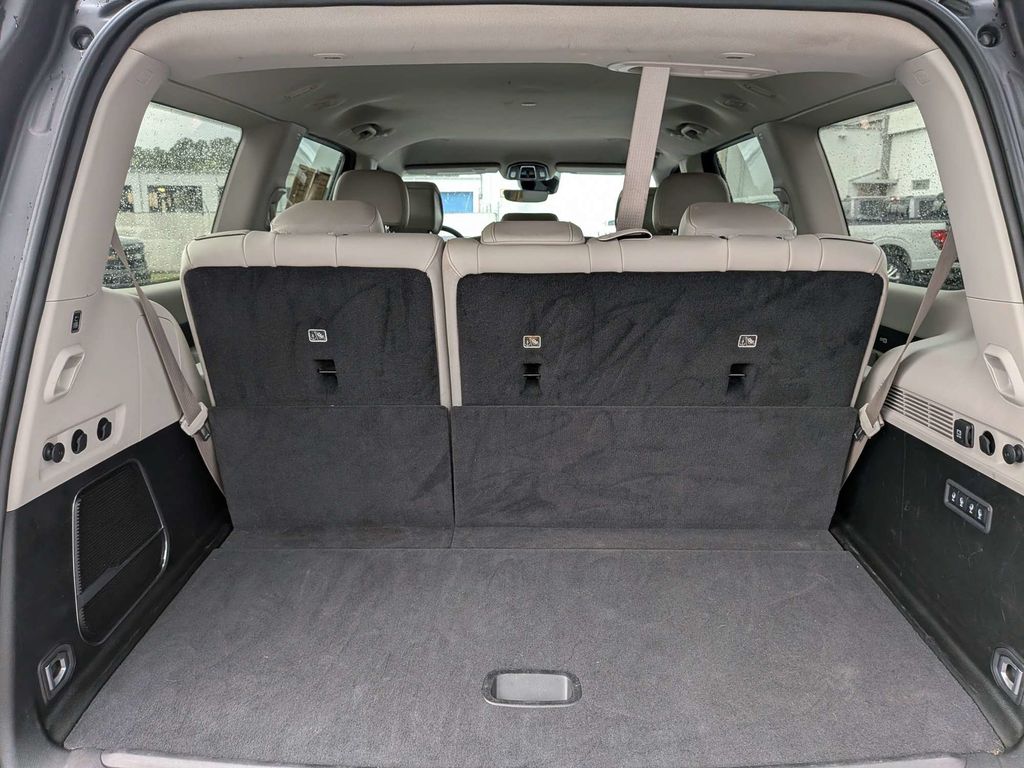 2022 Jeep Wagoneer Series III - Photo 11