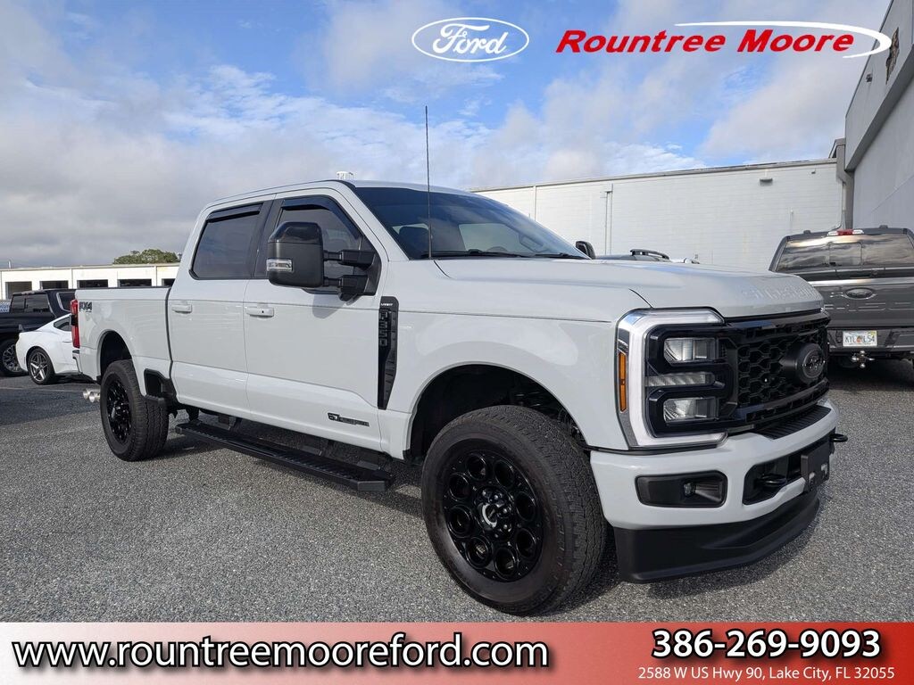Used 2025 Ford F-350SD Lariat Truck