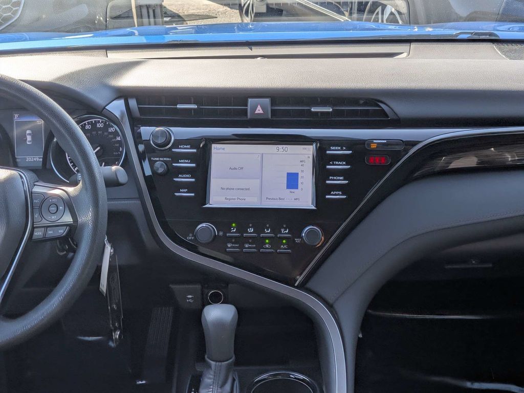 2019 Toyota Camry LE - Photo 16