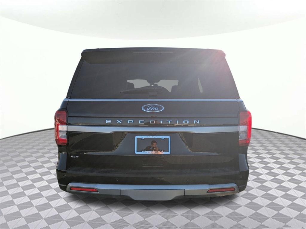 Used 2024 Ford Expedition XLT SUV