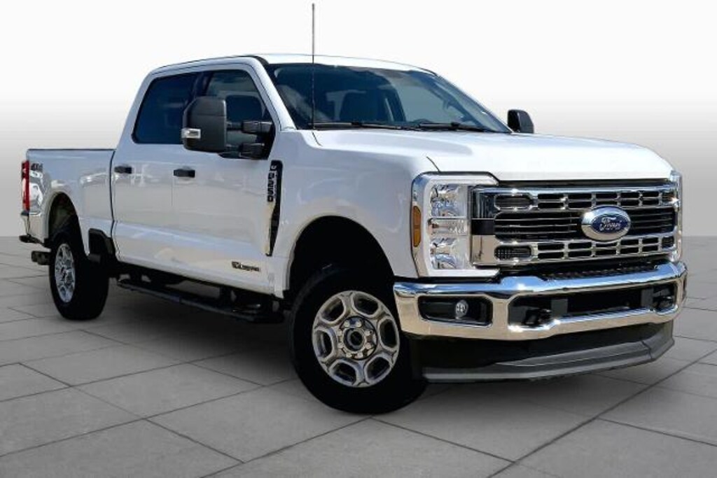 Used 2025 Ford F-250 XLT Crew Cab Pickup