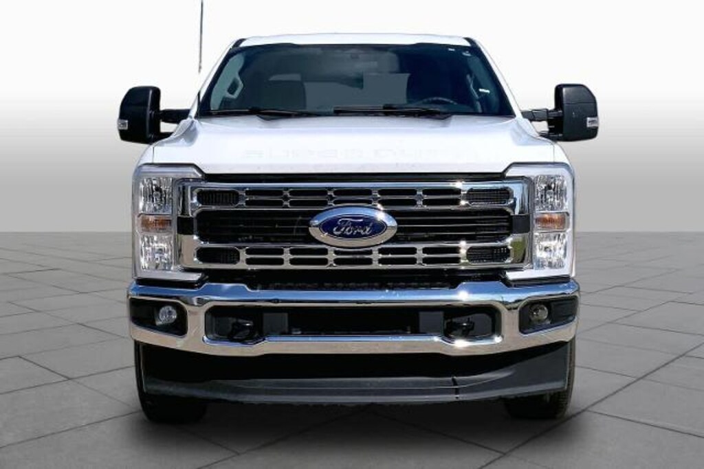Used 2025 Ford F-250 XLT Crew Cab Pickup