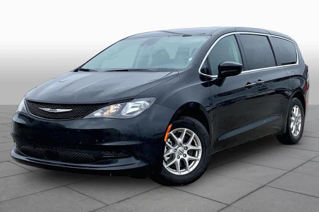 2023 Chrysler Voyager