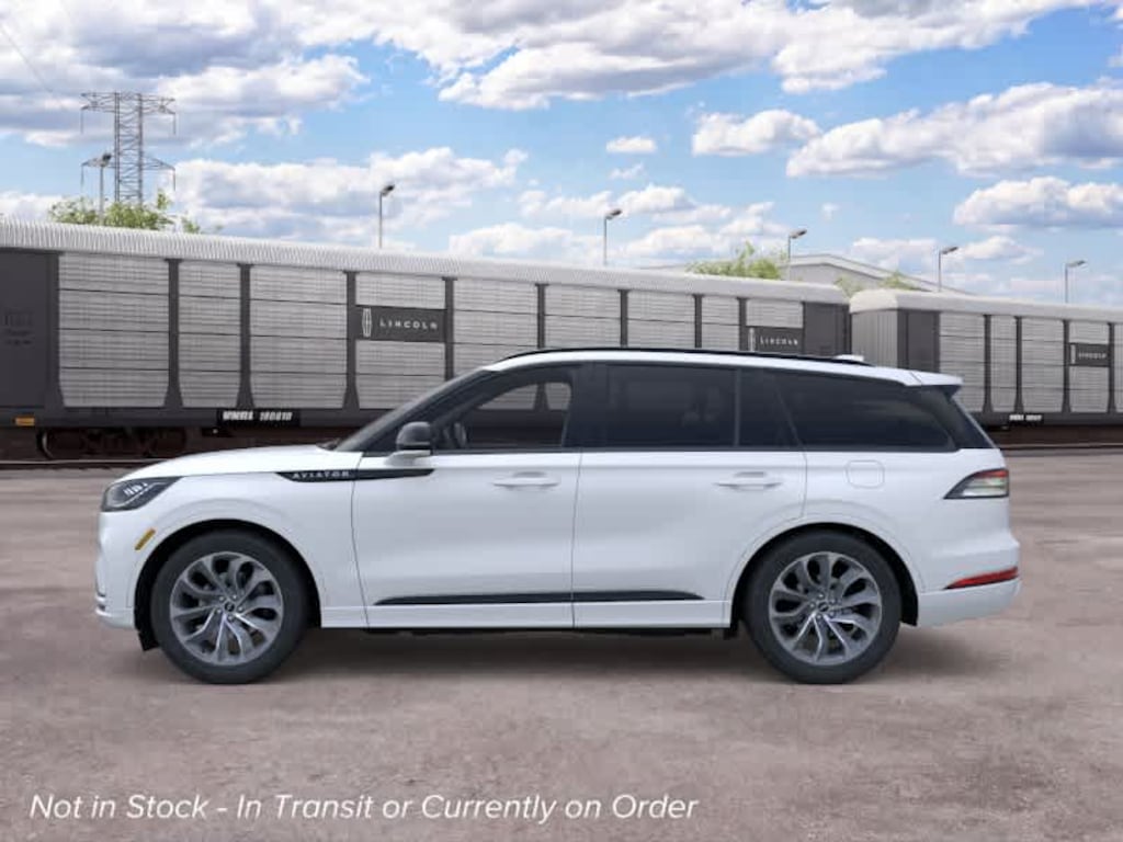 New 2026 Lincoln Aviator