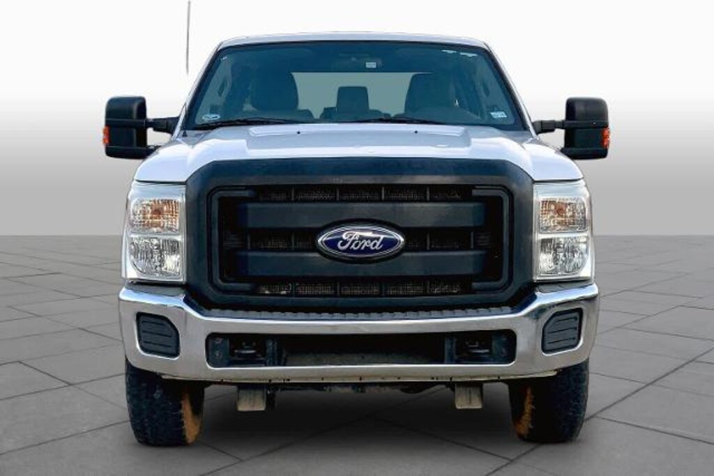 Used 2011 Ford F-250 XL Crew Cab Pickup