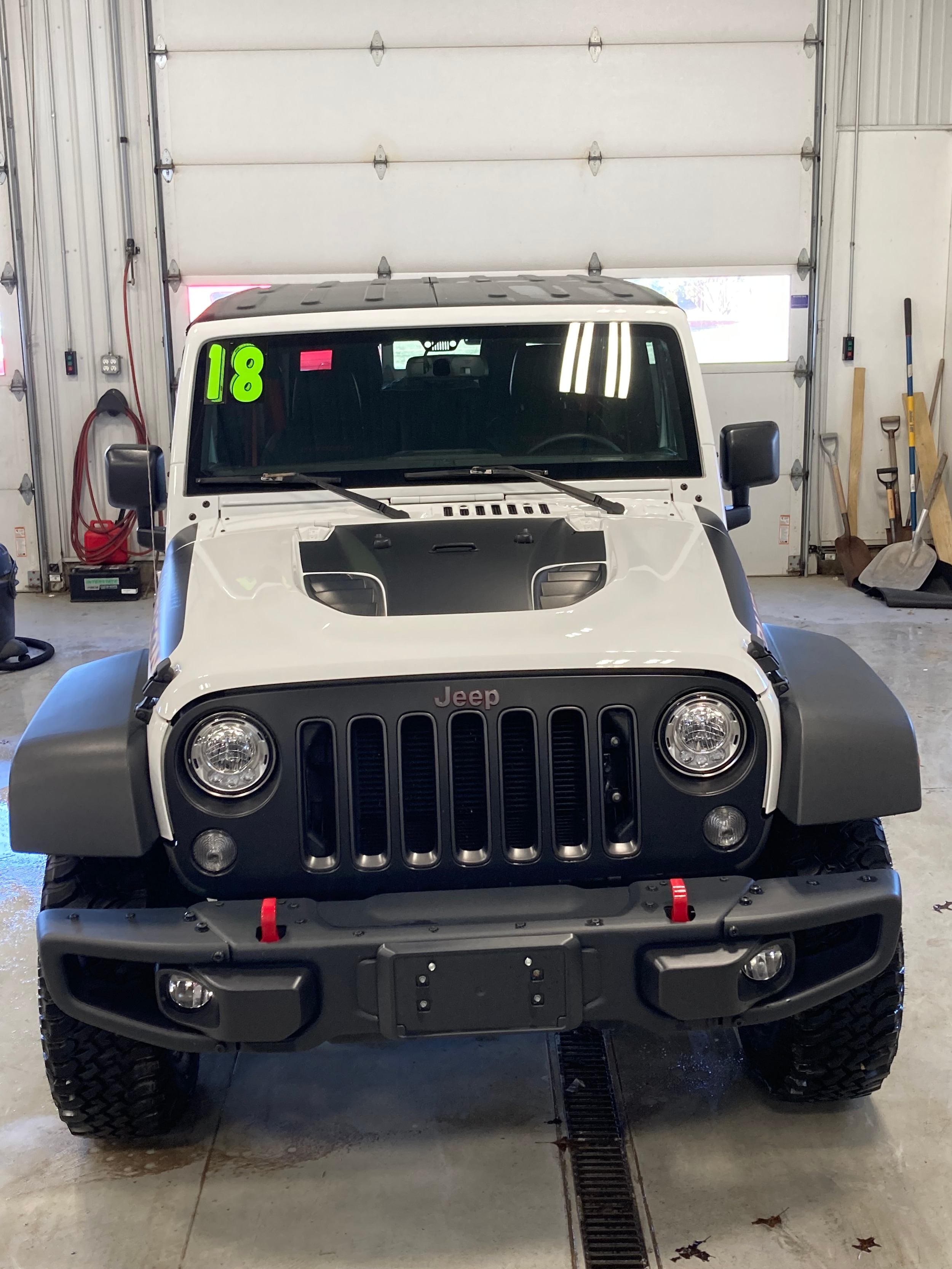 Certified 2018 Jeep Wrangler JK Rubicon Recon with VIN 1C4BJWCGXJL816828 for sale in Grundy Center, IA