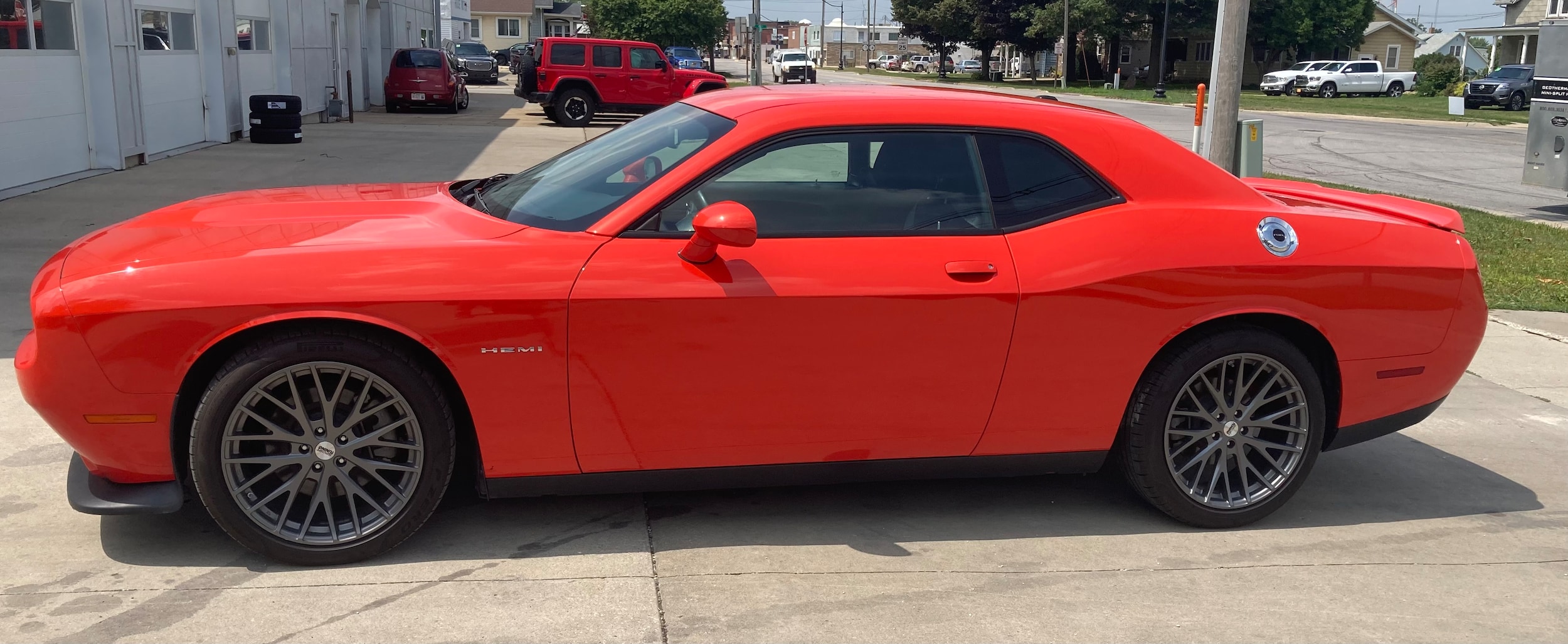 Used 2022 Dodge Challenger R/T with VIN 2C3CDZBT8NH124960 for sale in Grundy Center, IA