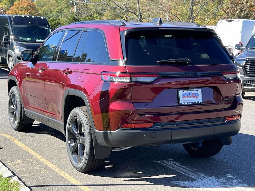 New 2025 Jeep Grand Cherokee LIMITED 4X4 Sport Utility