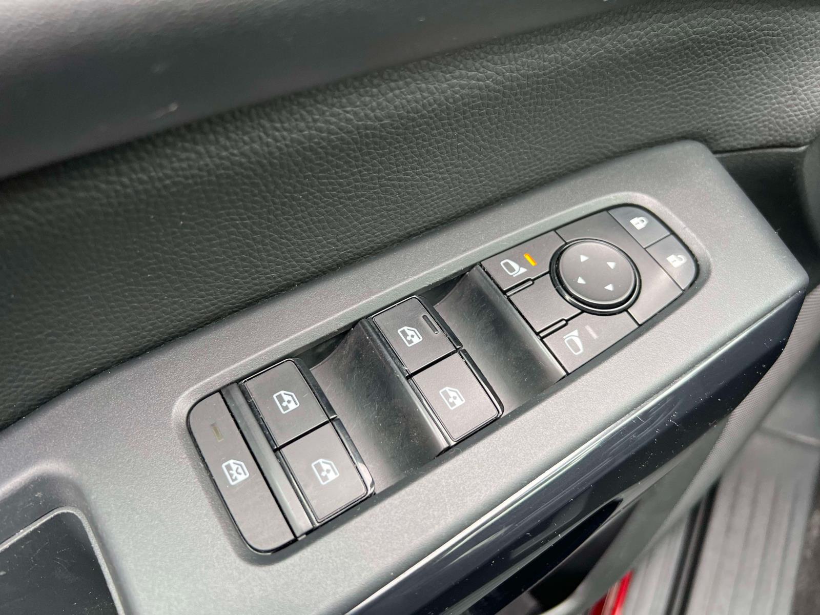 2023 Nissan Pathfinder SV - Photo 54
