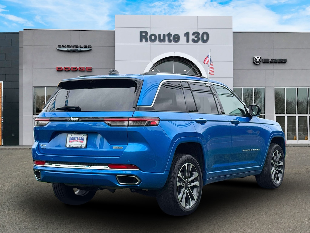 Used 2024 Jeep Grand Cherokee Overland 4x4 SUV