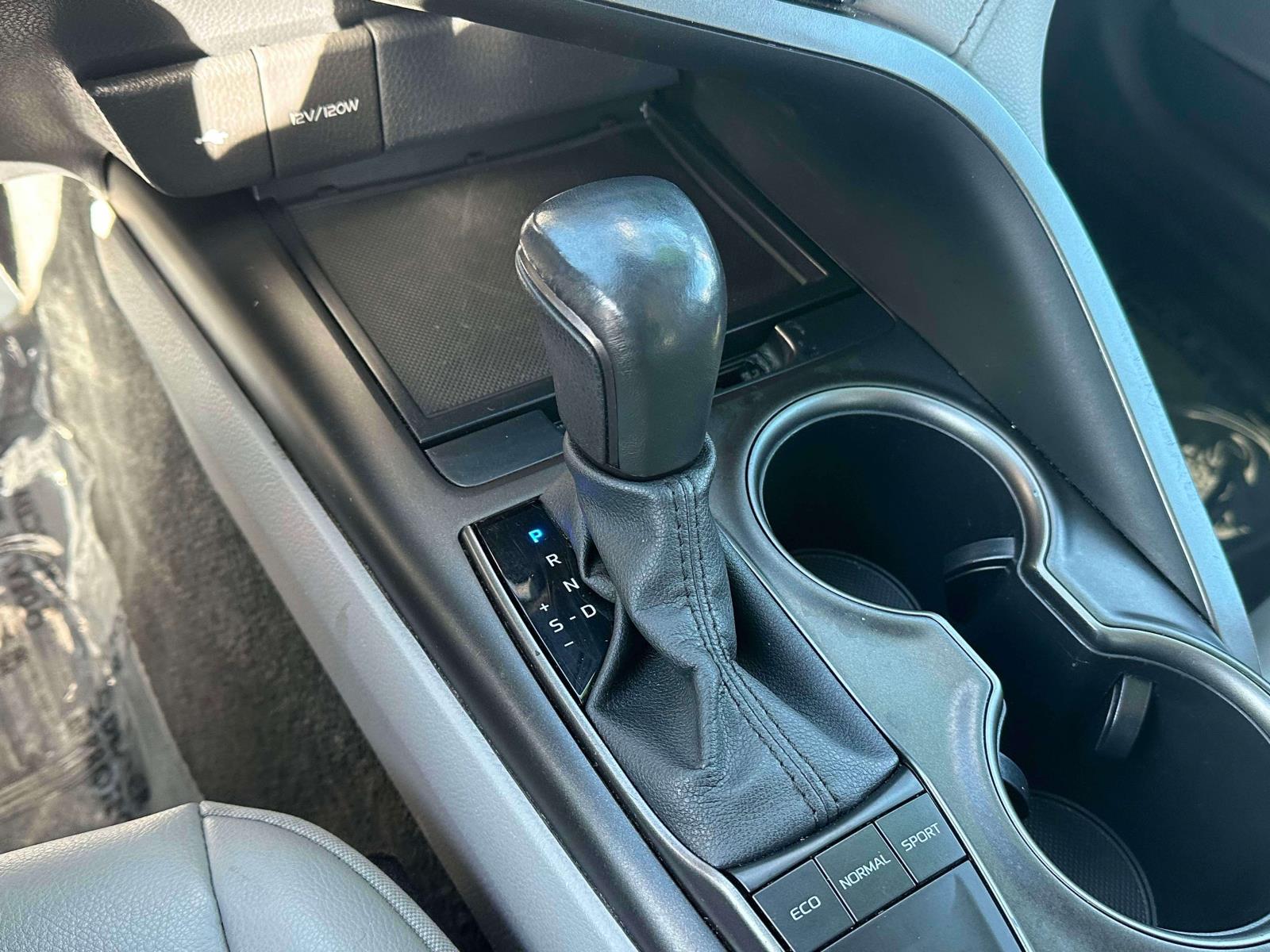 2024 Toyota Camry SE - Photo 28