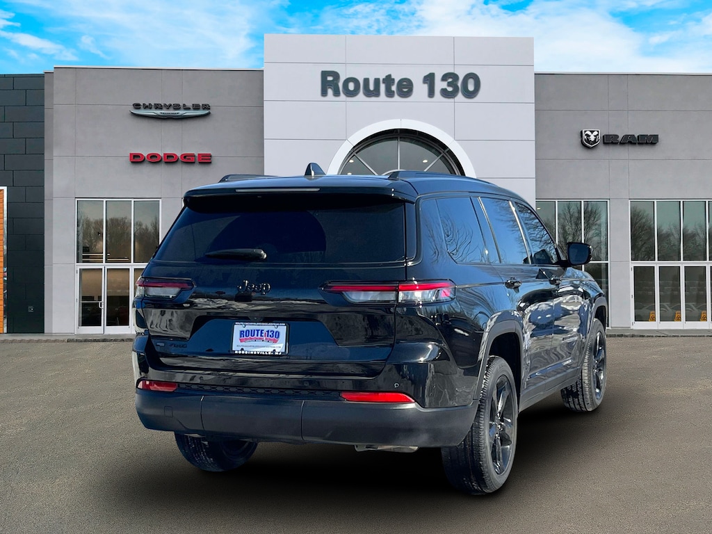 Used 2022 Jeep Grand Cherokee L Altitude 4x4 SUV