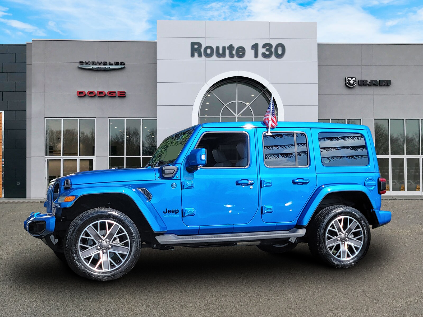 2022 Jeep Wrangler 4xe Unlimited Sahara High Altitude photo 2