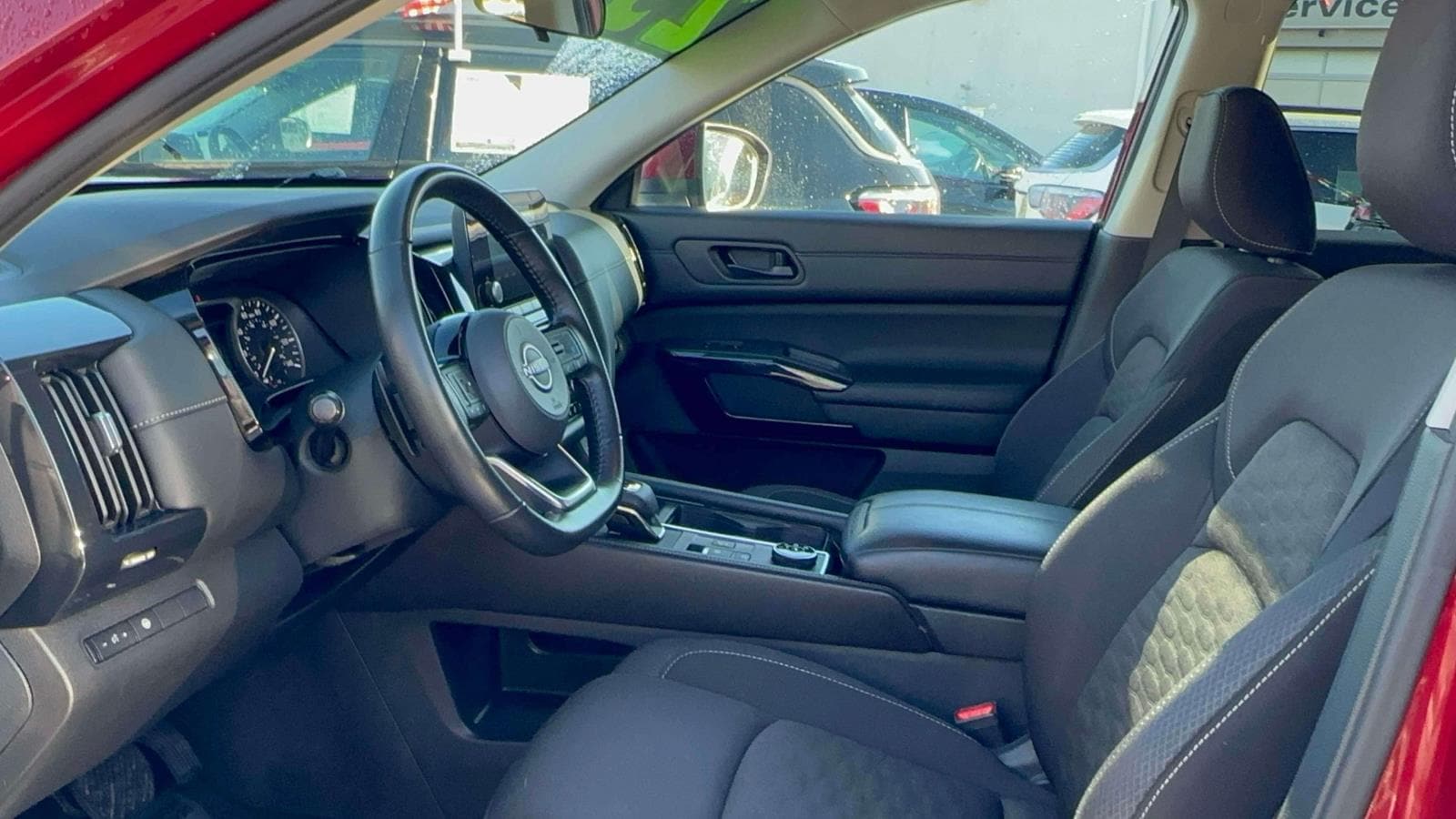 2023 Nissan Pathfinder SV - Photo 13