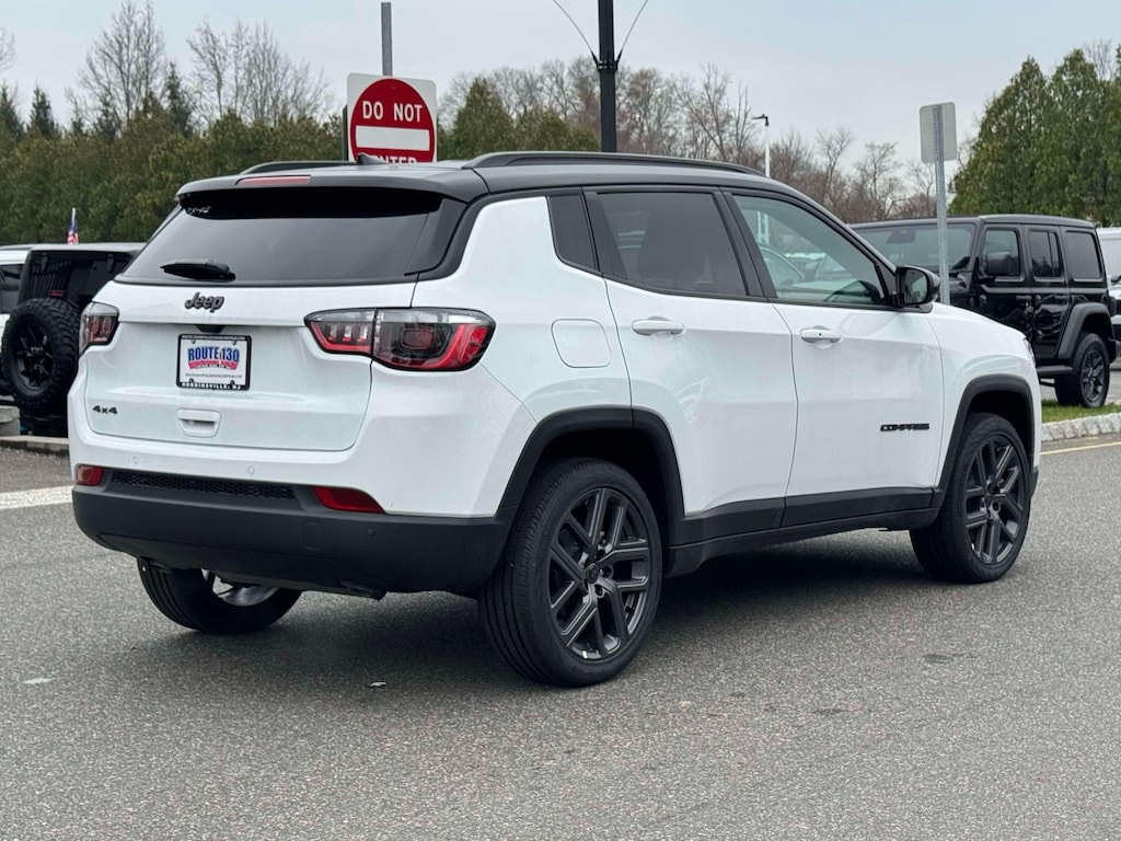 New 2026 Jeep Compass LIMITED ALTITUDE 4X4 Sport Utility