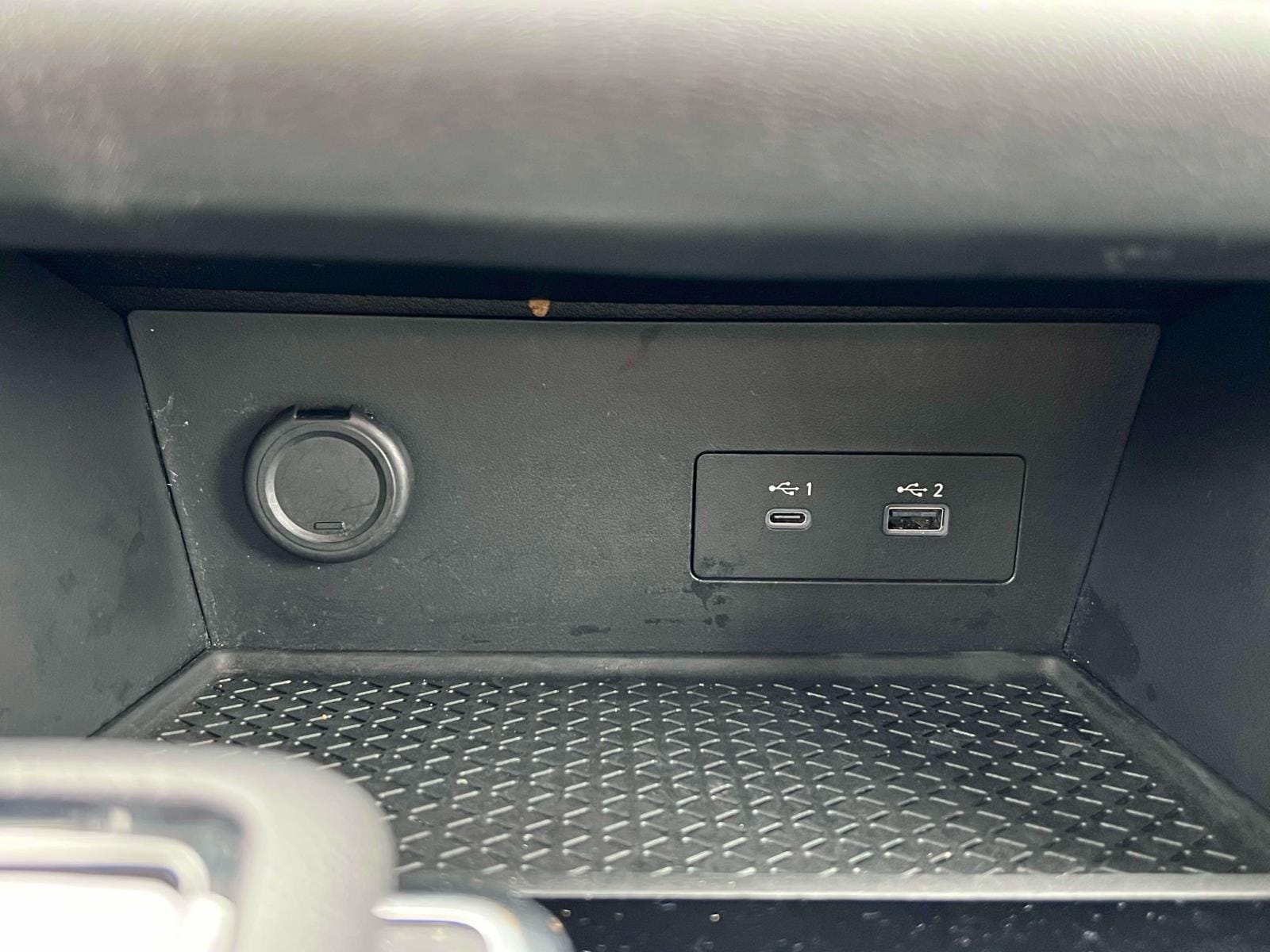 2023 Nissan Pathfinder SV - Photo 40