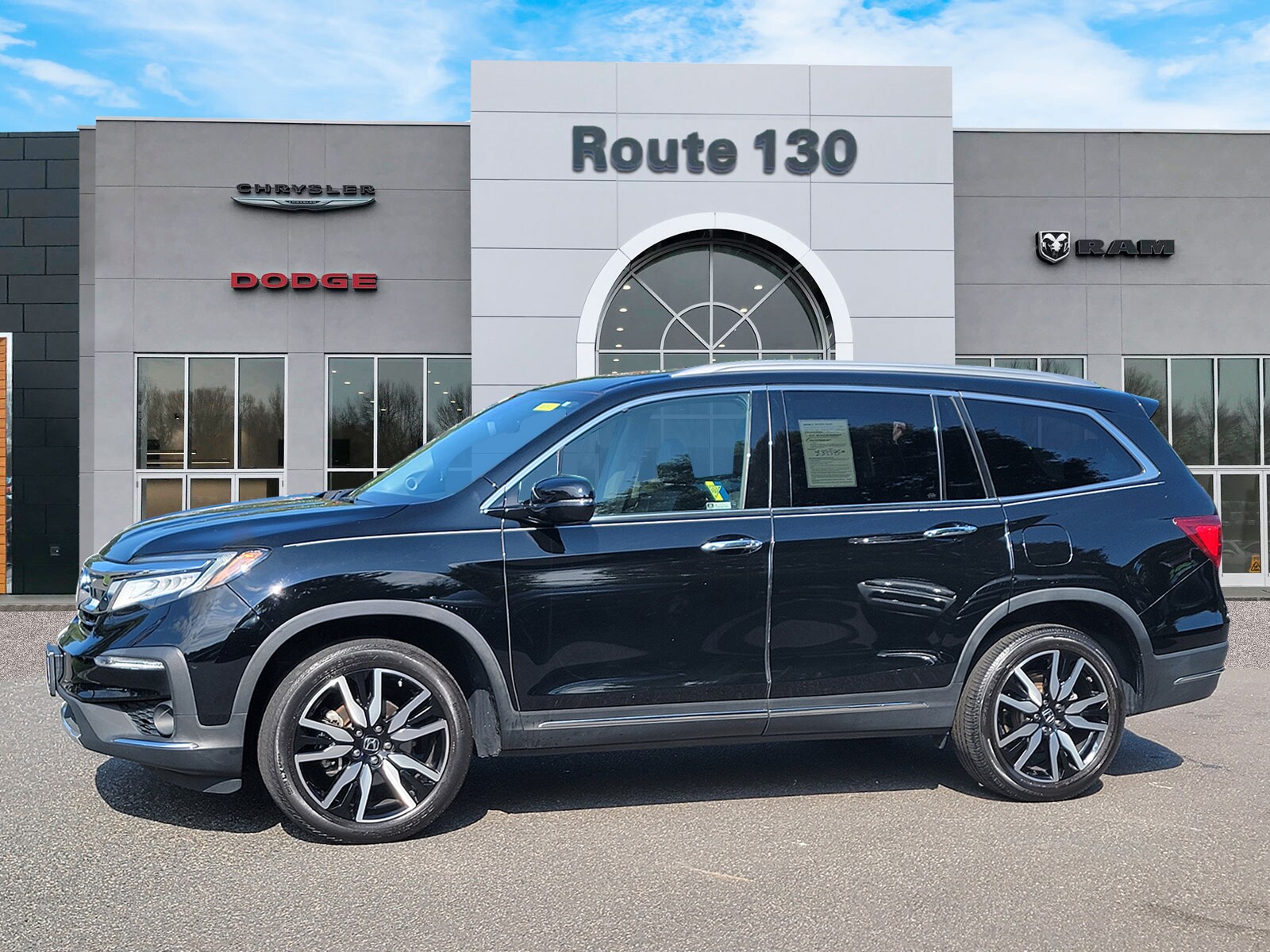 2022 Honda Pilot Elite photo 2