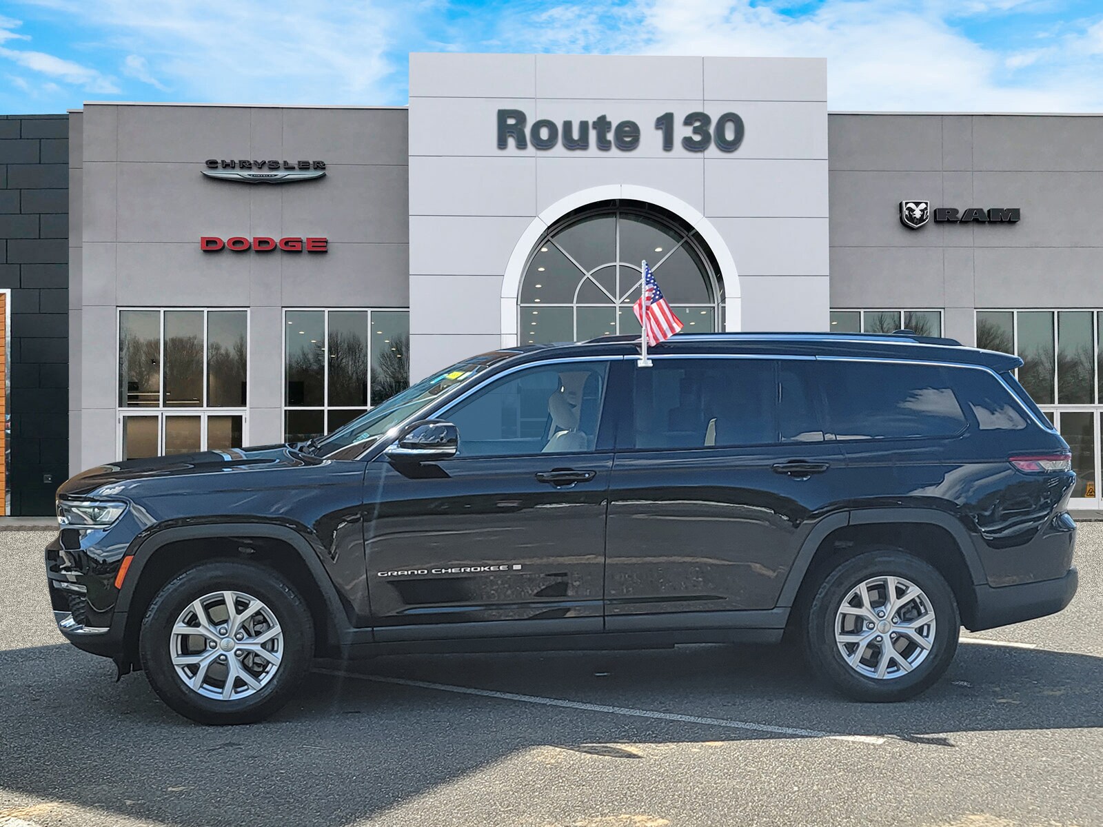 2021 Jeep Grand Cherokee Limited photo 2